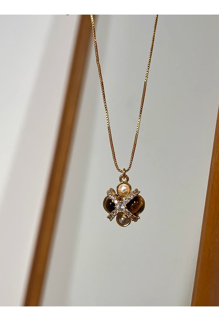 Tiger's Eye Design Pearl Necklace