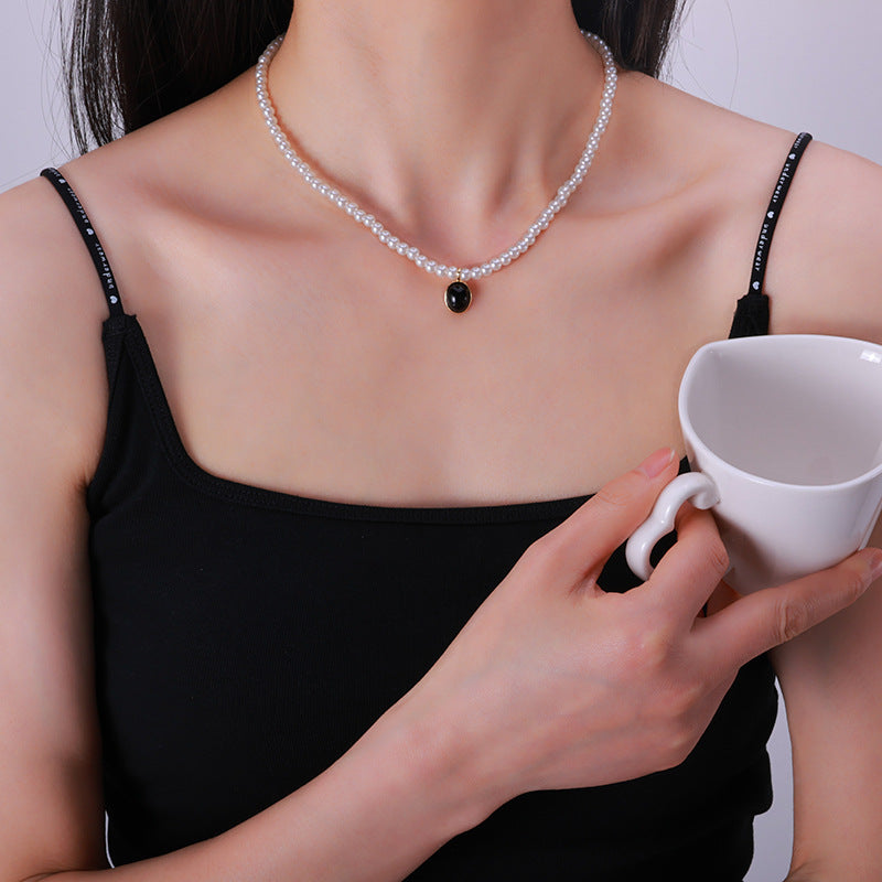 Temperament design pearl necklace