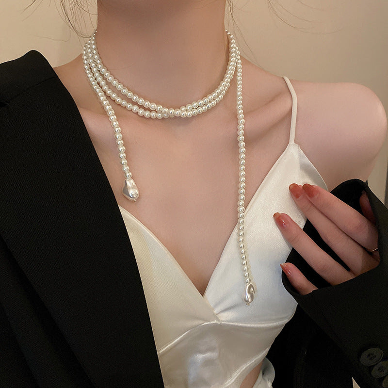 Retro long design pearl necklace