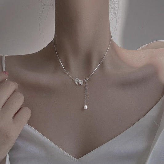 Ginkgo biloba fringed pearl necklace