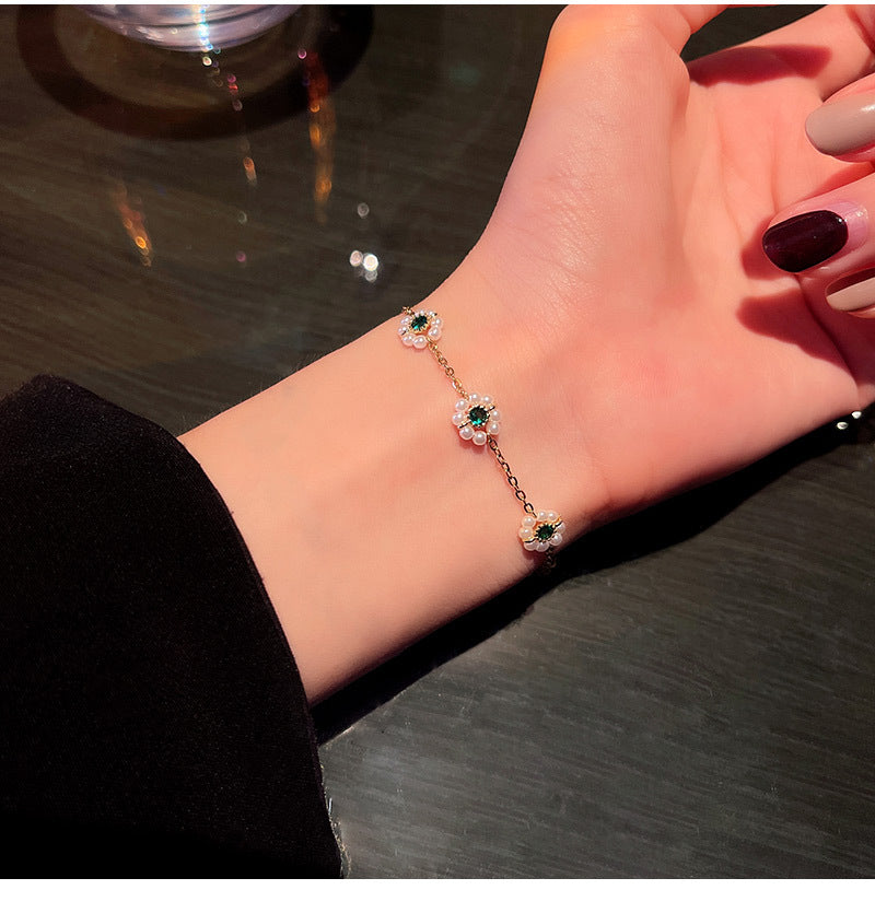 Flower design pearl bracelet i