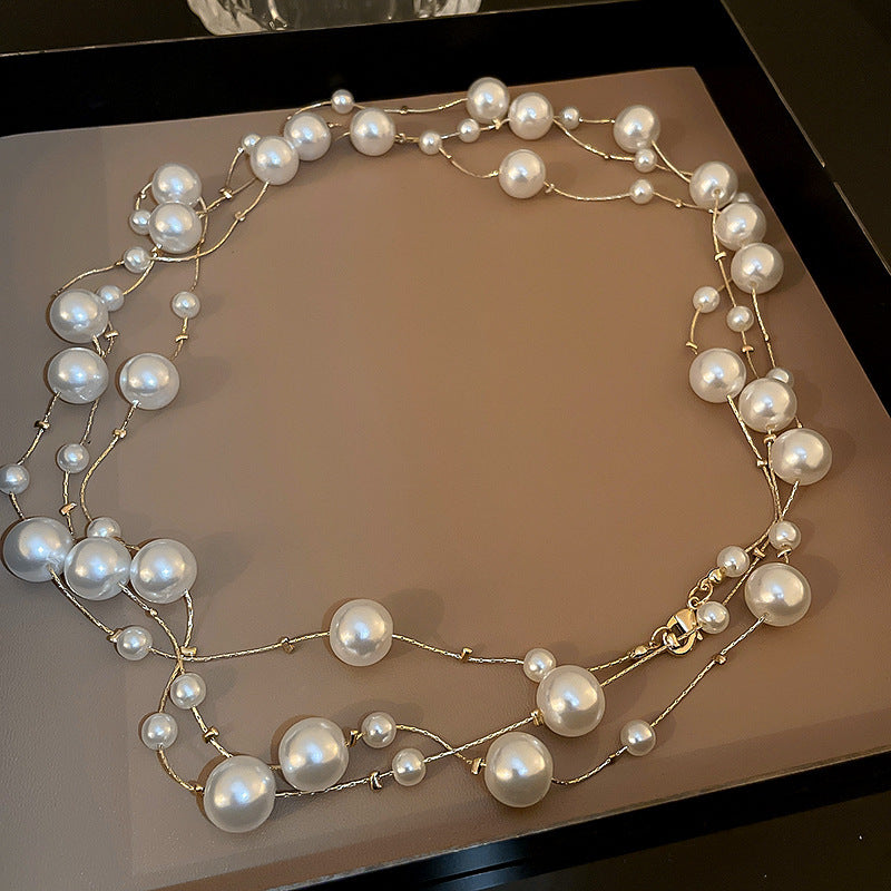Long design pearl necklace