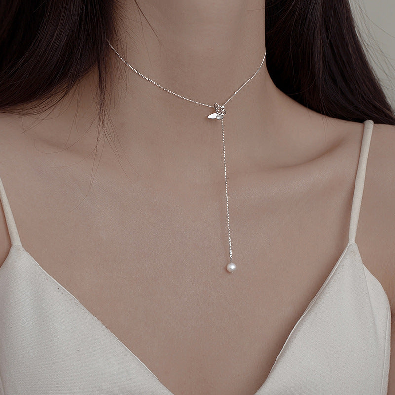 Pearl butterfly design necklace