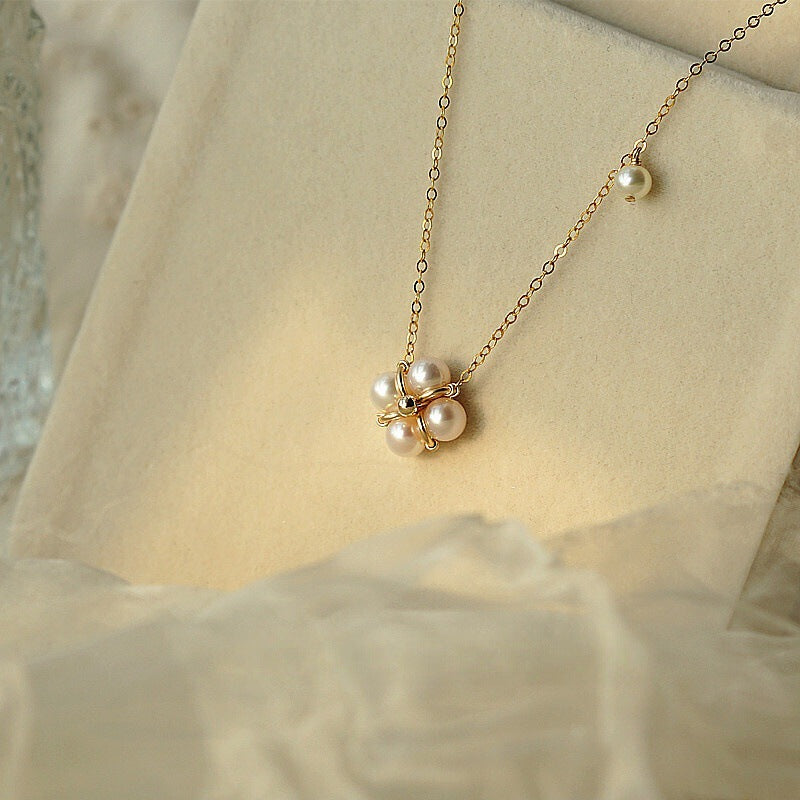 Lucky Clover Pearl Necklace