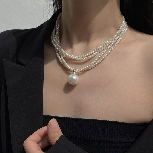 Multi-layer design pearl necklace
