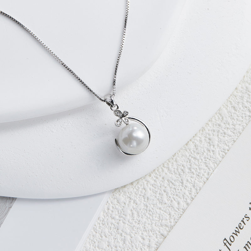 Butterfly Design Crystal Pearl Pendant