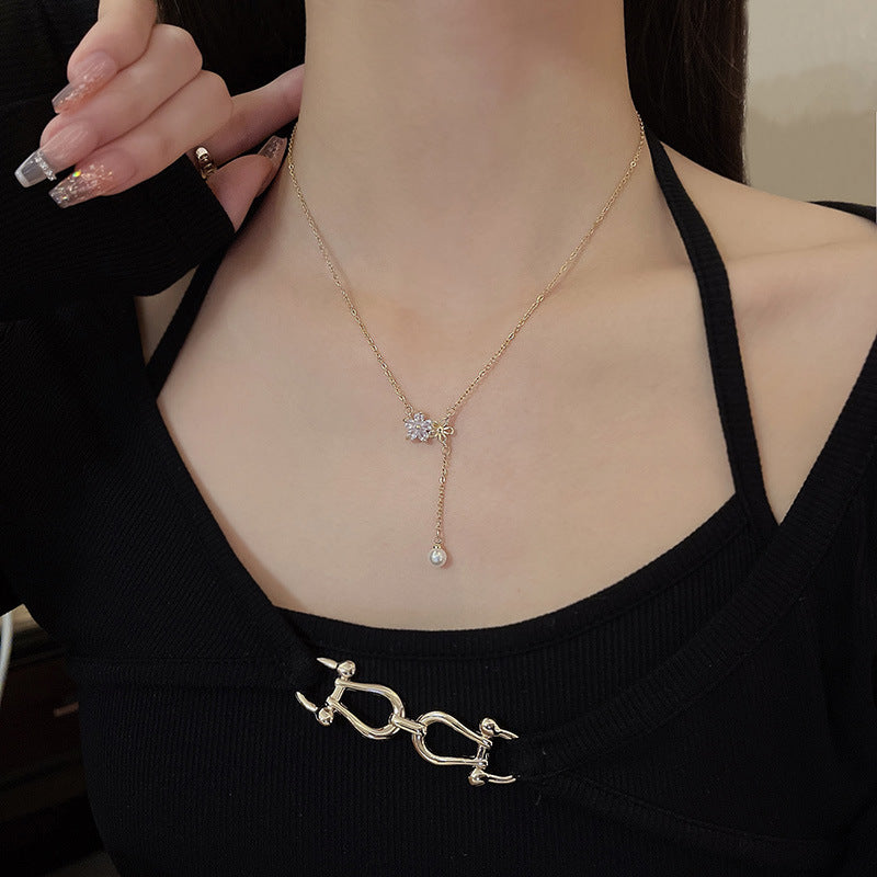 Pearl Flower Tassel Design Necklace