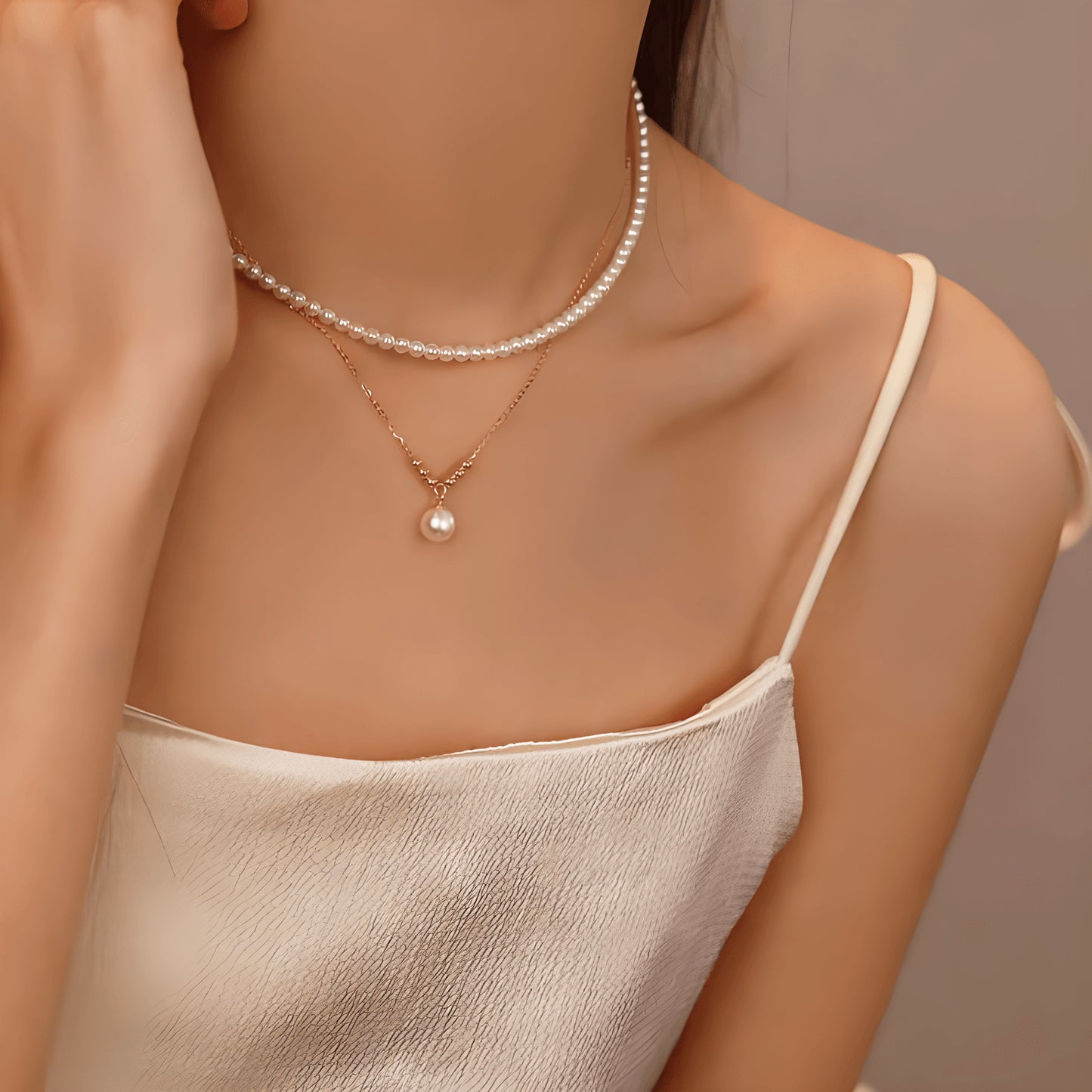 Crystal Pearl Design Necklace