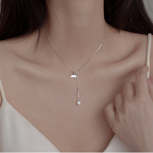 Pearl butterfly design necklace